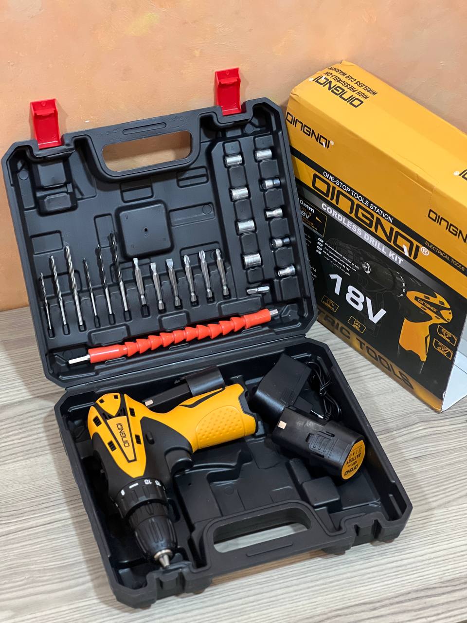 visseuse dingnqi 18v